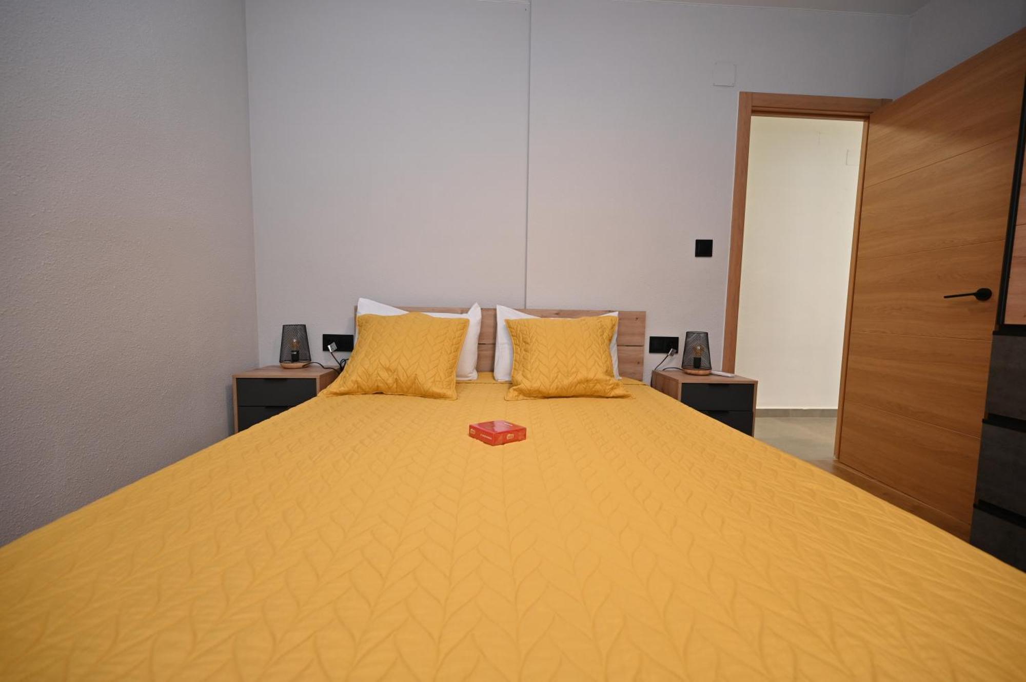 Golden-apartment *
